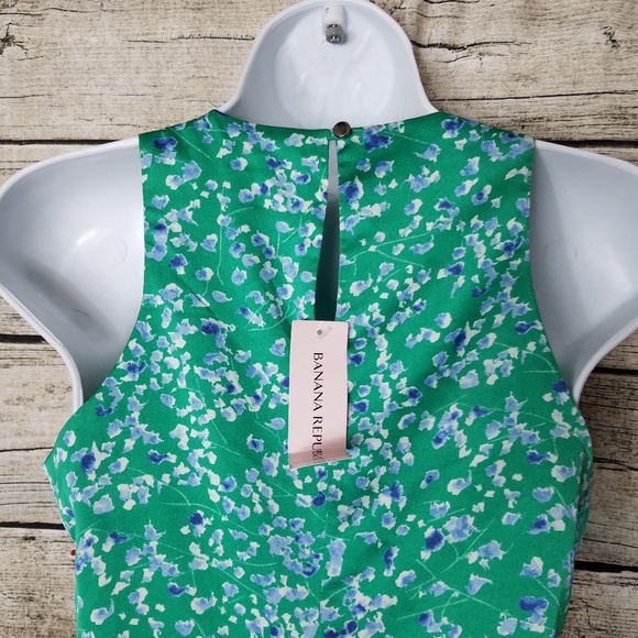 Banana republic Green Asymmetric Hem Dress Size 0 Petite.Pit to pit approx:  1 - Picture 8 of 12